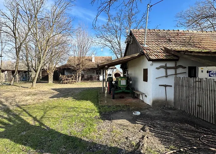 Kotlos Tanya 아파트