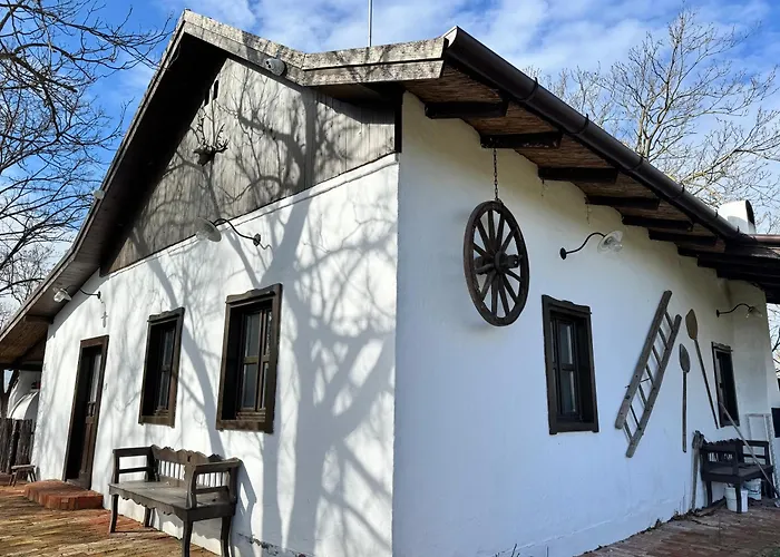 Kotlos Tanya Zakanyszek